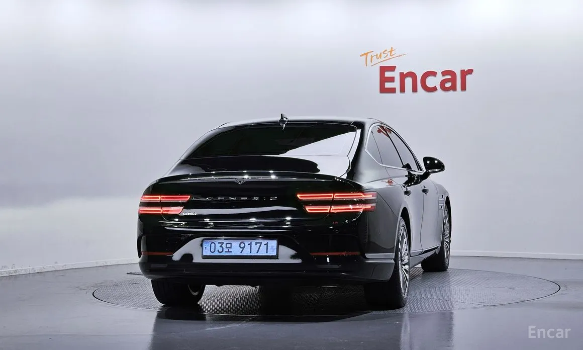 Фото 4 - Genesis G80