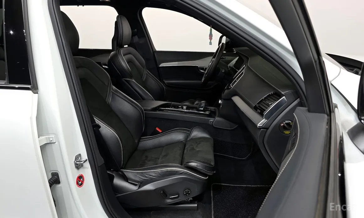 Фото 11 - Volvo XC90