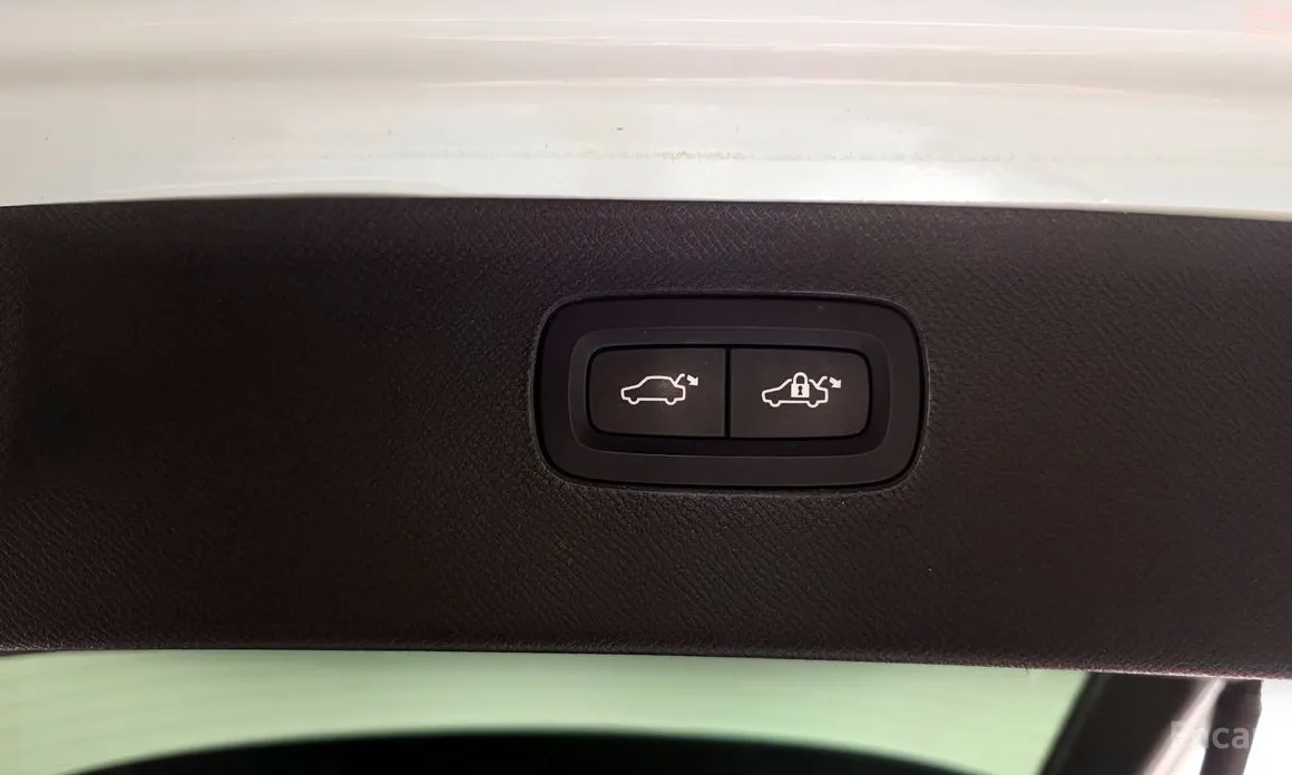 Фото 20 - Volvo XC90