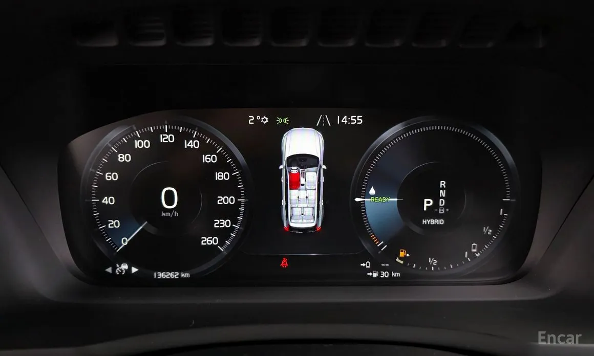 Фото 8 - Volvo XC90