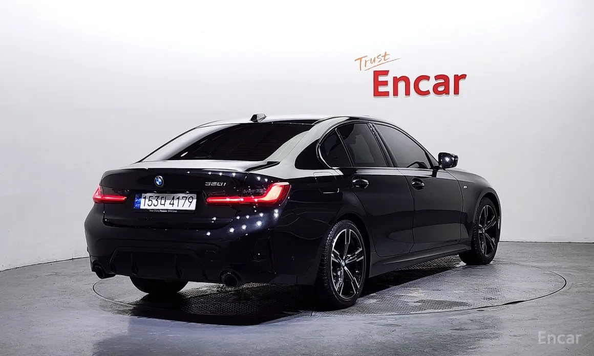 Photo 2 - BMW 3 Series