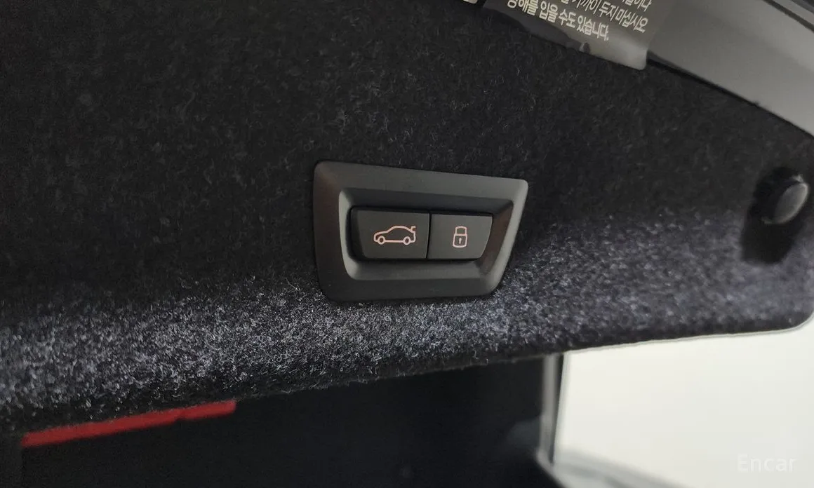 Photo 20 - BMW 3 Series