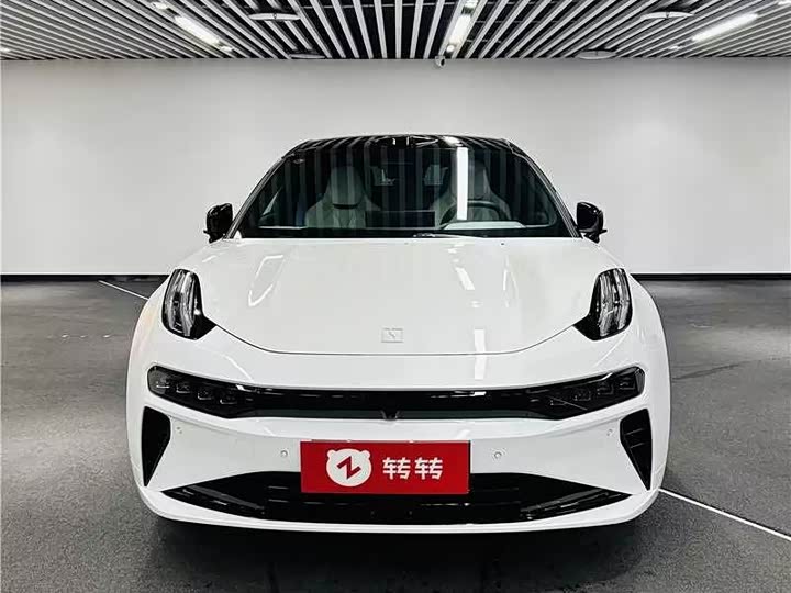 Фото 2 - Zeekr 001