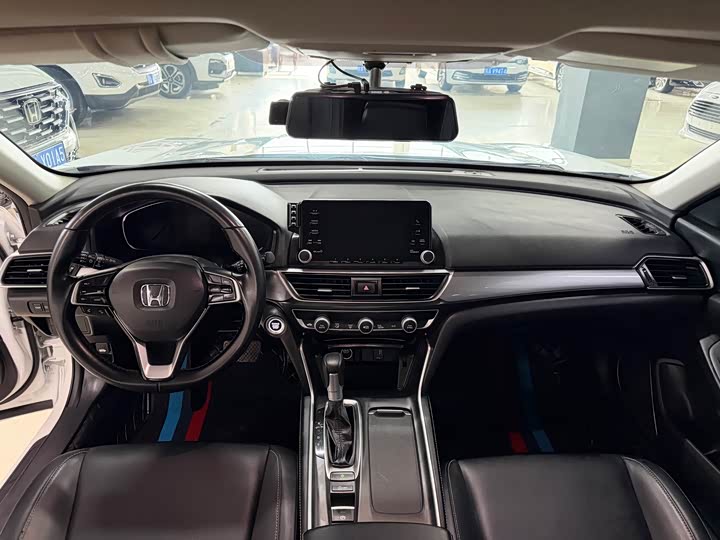 Фото 6 - Honda Inspire