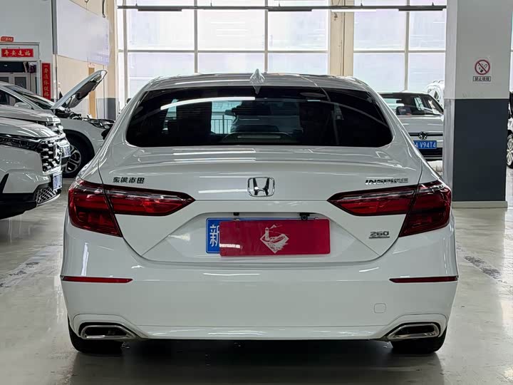 Фото 8 - Honda Inspire