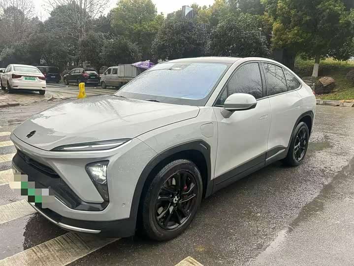 Фото 1 - Nio EC6