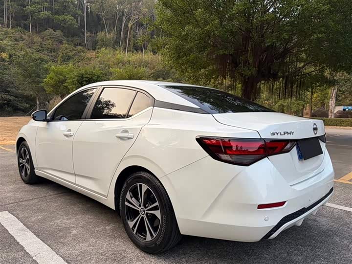 Фото 8 - Nissan Sylphy