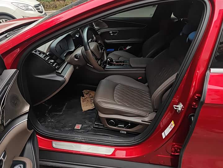 Фото 9 - BYD Han