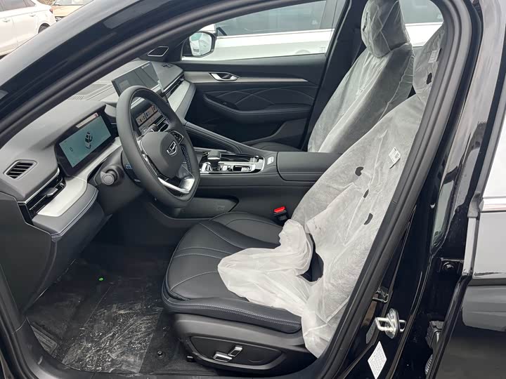 Photo 9 - Geely Preface