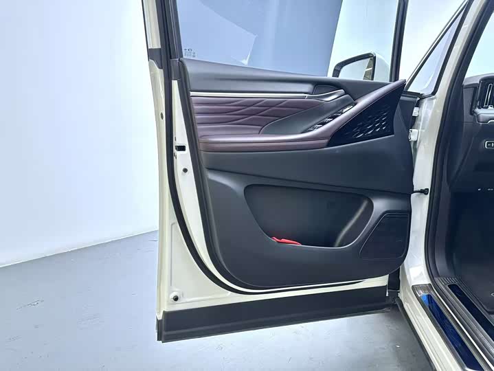 Фото 9 - GAC Trumpchi M8