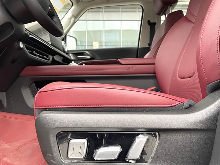 Фото 6 - Tank 300