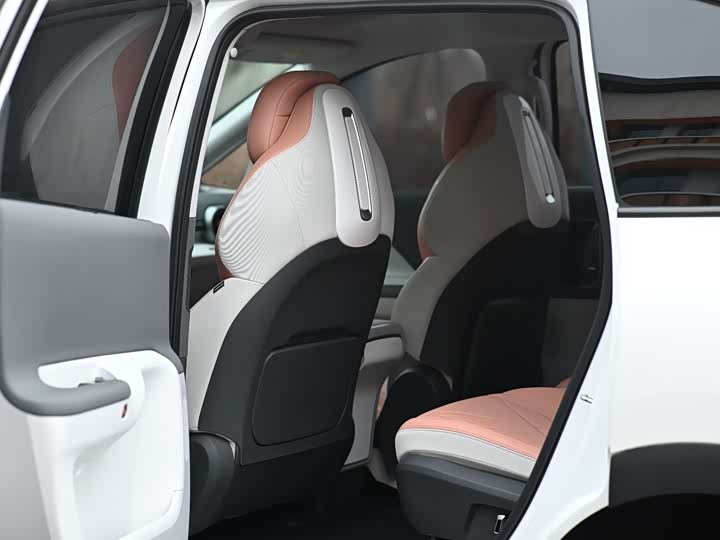 Фото 5 - BAIC Arcfox Kaola