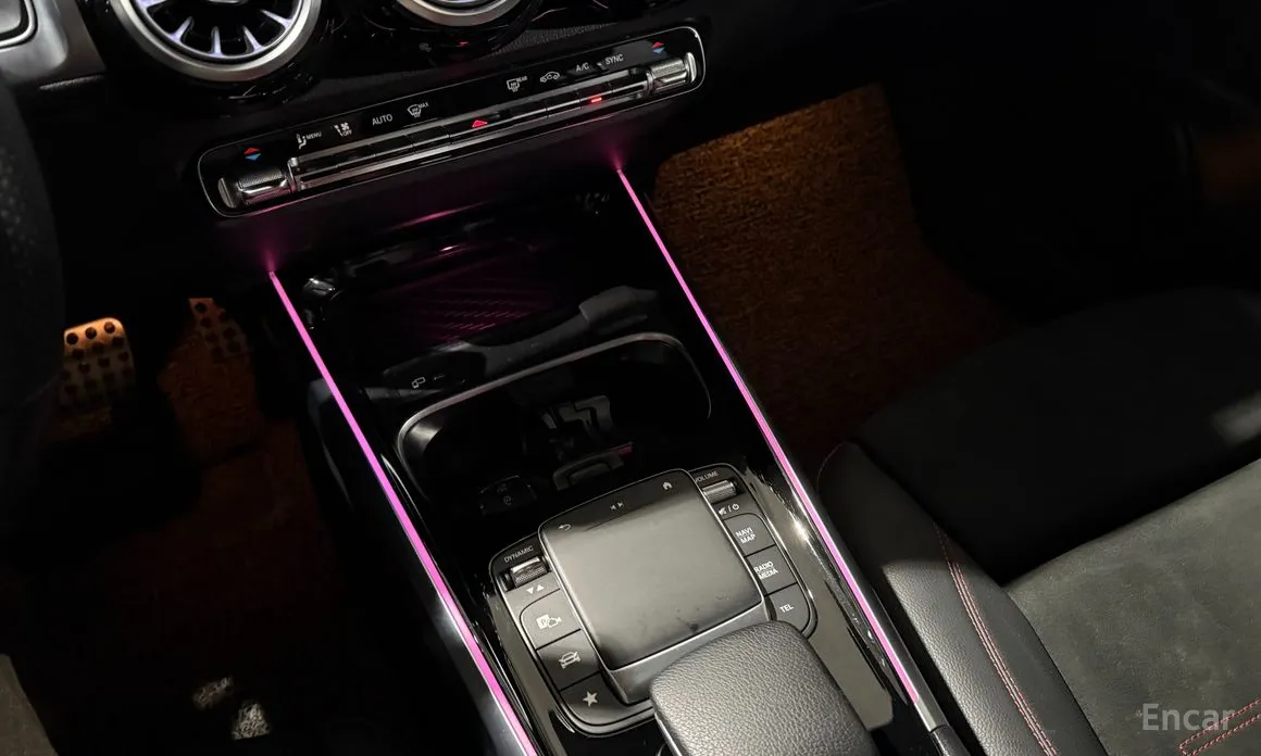 Фото 14 - Mercedes-Benz GLB-Class