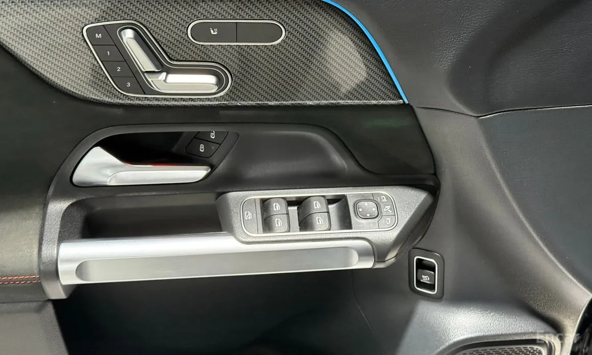 Фото 16 - Mercedes-Benz GLB-Class