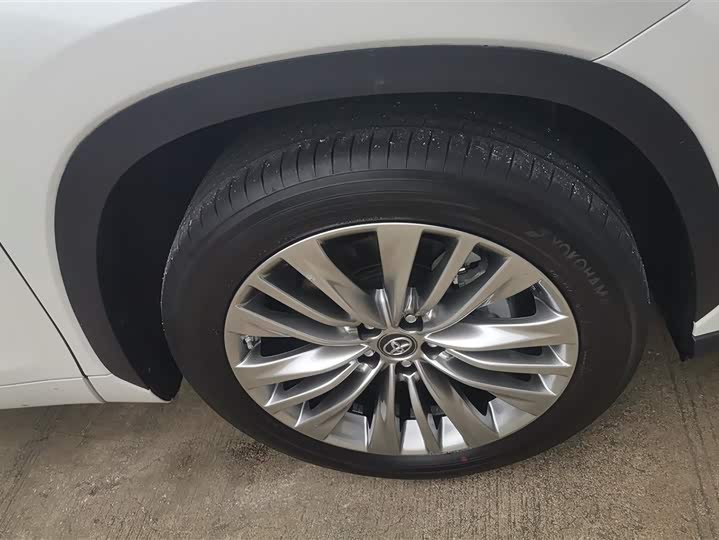 Фото 6 - Toyota Highlander