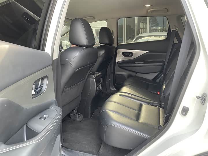 Фото 6 - Nissan Murano