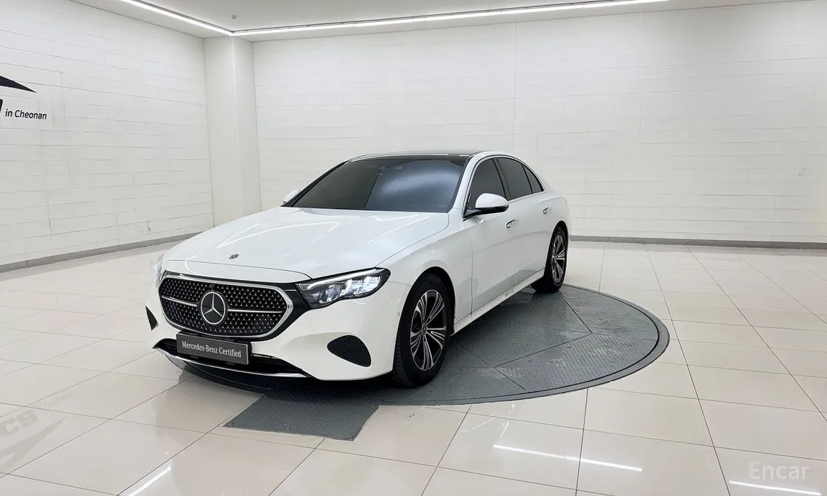 Фото 1 - Mercedes-Benz E-Class