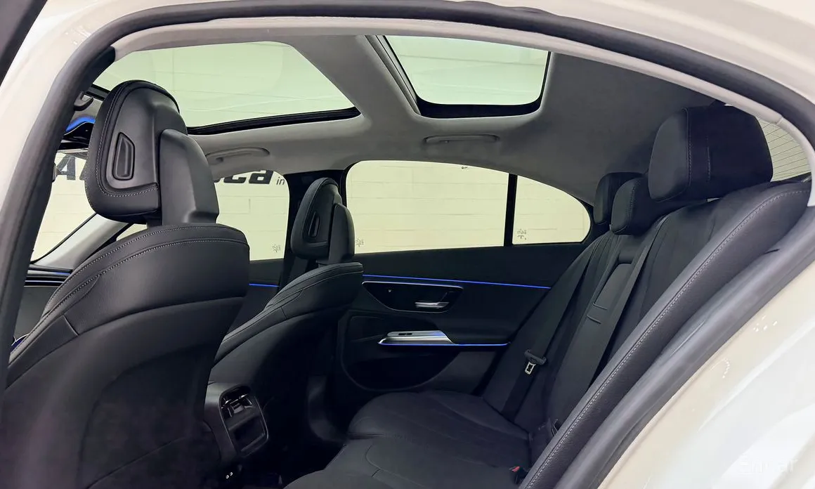 Фото 19 - Mercedes-Benz E-Class