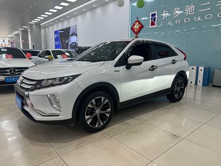 Фото 2 - Mitsubishi Eclipse Cross