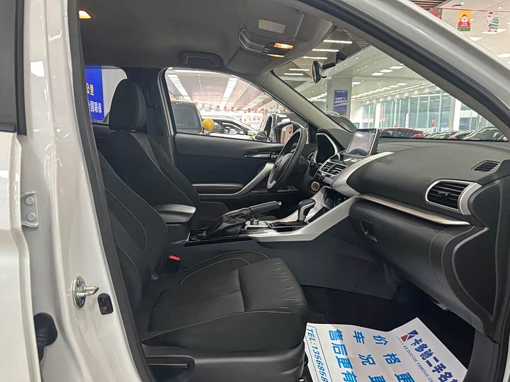 Фото 7 - Mitsubishi Eclipse Cross