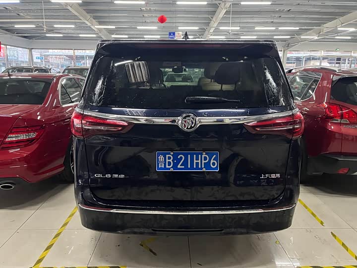 Фото 7 - Buick GL8 ES