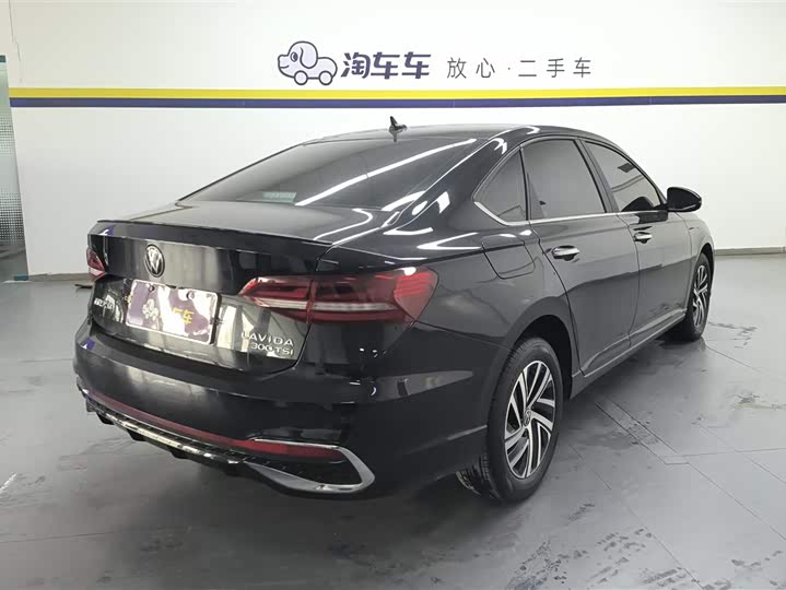 Фото 3 - Volkswagen Lavida