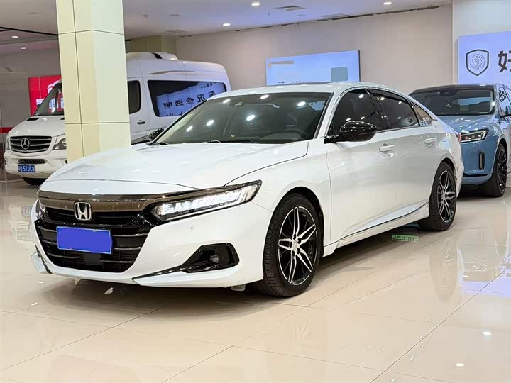 Фото 1 - Honda Accord