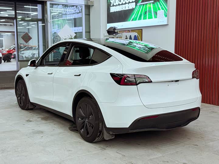 Фото 5 - Tesla Model Y