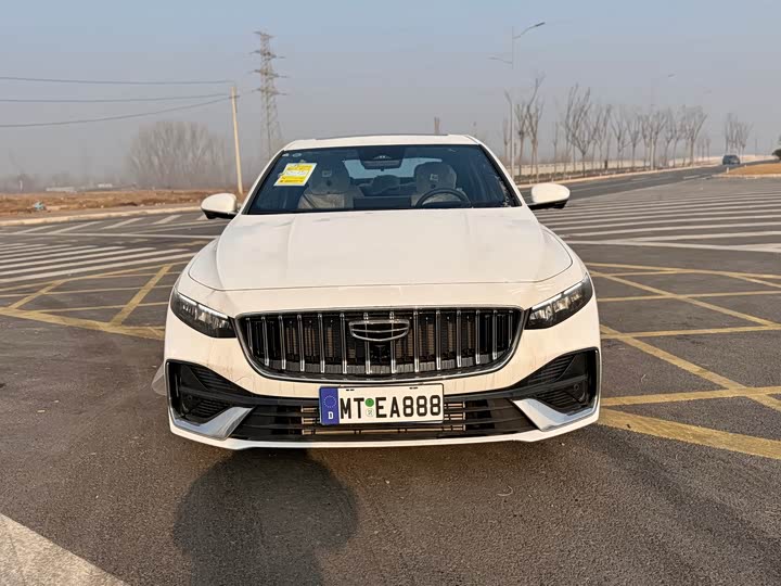 Фото 2 - Geely Preface