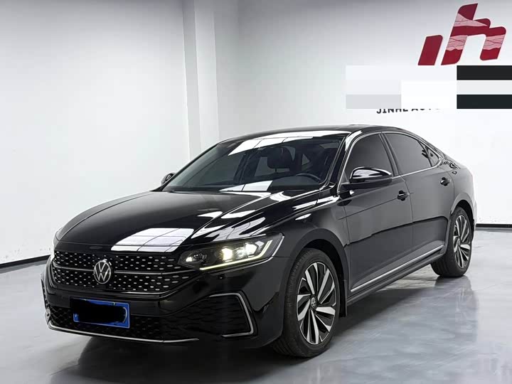 Фото 1 - Volkswagen Passat