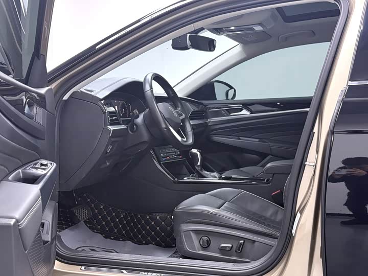 Фото 3 - Volkswagen Passat