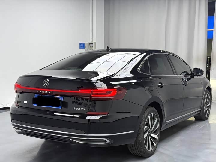 Фото 9 - Volkswagen Passat
