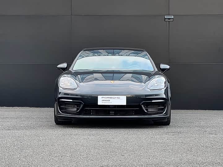 Фото 3 - Porsche Panamera