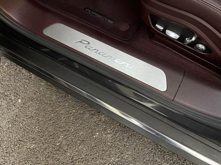 Фото 9 - Porsche Panamera