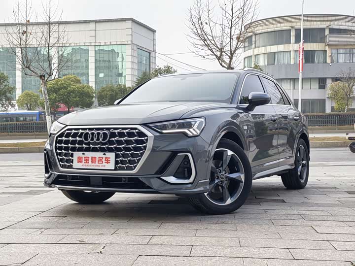 Фото 1 - Audi Q3
