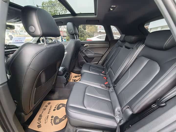 Фото 8 - Audi Q3