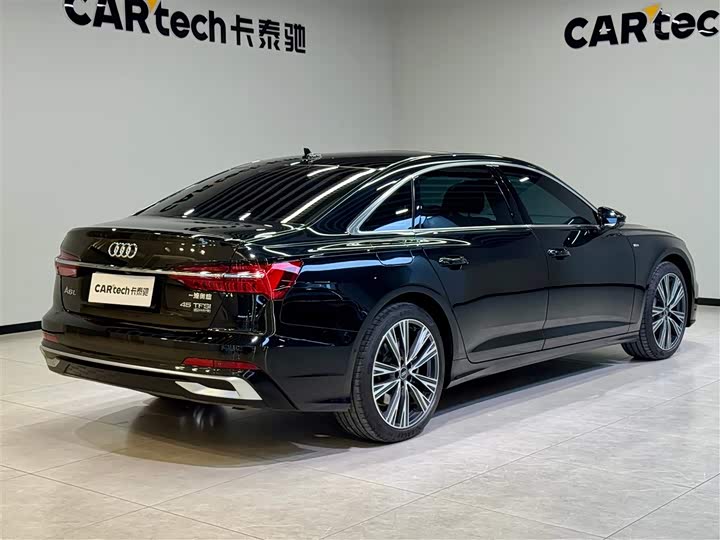 Фото 4 - Audi A6L