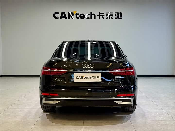 Фото 5 - Audi A6L