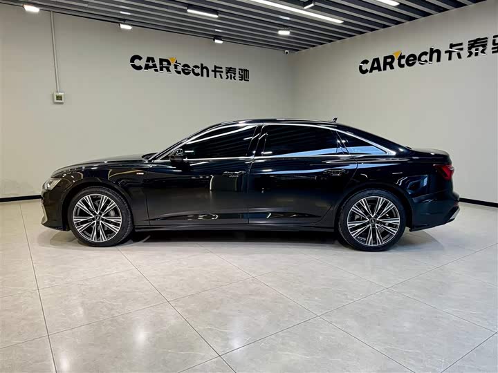 Фото 7 - Audi A6L