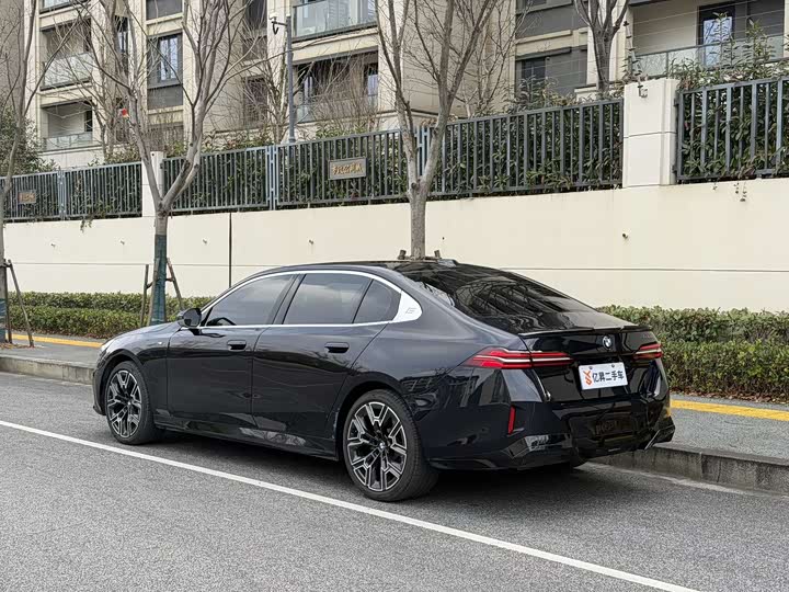 Фото 4 - BMW 5 Series