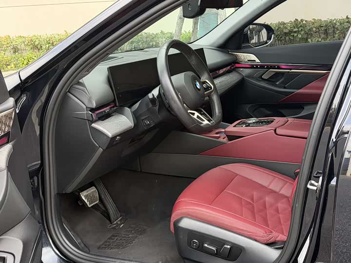 Фото 6 - BMW 5 Series