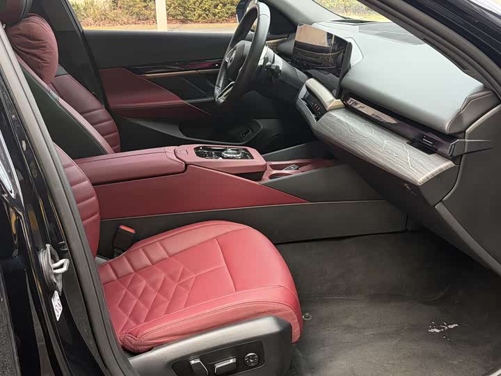 Фото 8 - BMW 5 Series