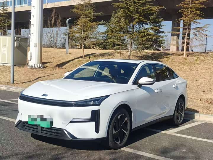 Фото 1 - Geely Galaxy L6