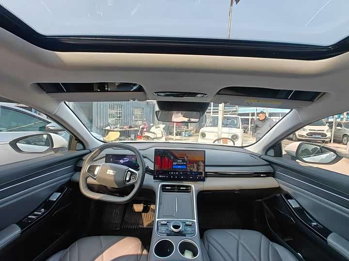 Фото 4 - Geely Galaxy L6