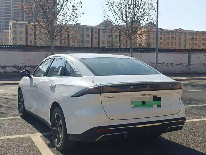 Фото 7 - Geely Galaxy L6