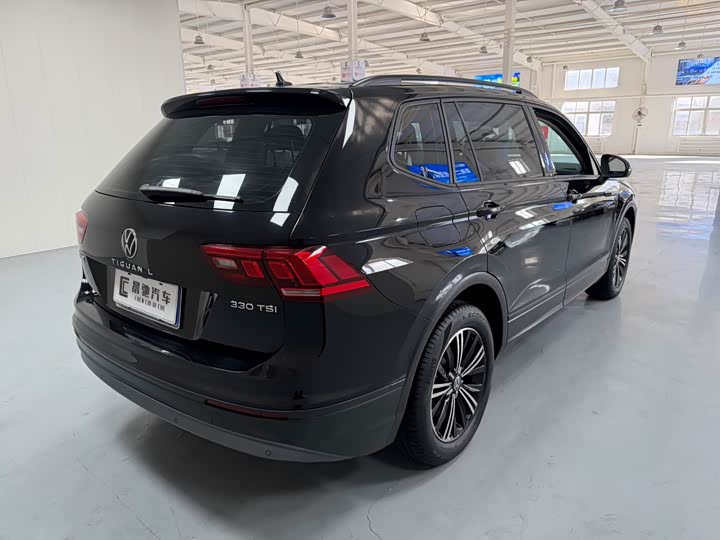 Фото 4 - Volkswagen Tiguan L Pro