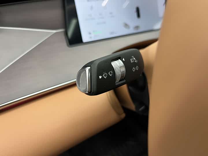 Фото 9 - BYD Han L