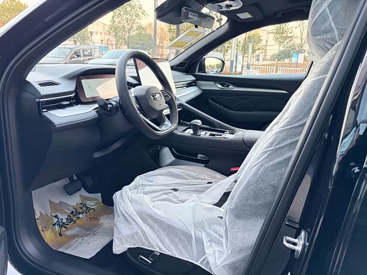 Photo 7 - Geely Preface