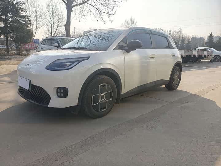 Фото 1 - GAC Aion UT