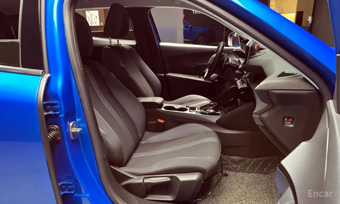 Фото 12 - Peugeot 2008